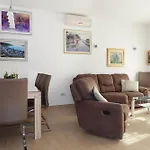 Apartment By The Sea Duce, Omis - 946 *