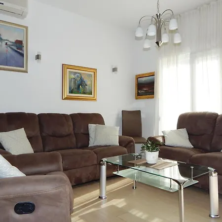 By The Sea - Omis - 946 דירה