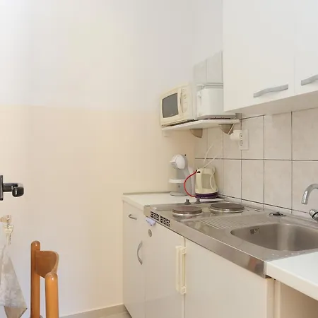 Apartment By The Sea Duce, Omis - 946 Duce