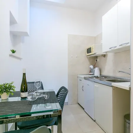 Apartment By The Sea Duce, Omis - 946 *