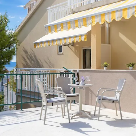 By The Sea - Omis - 946 דירה *
